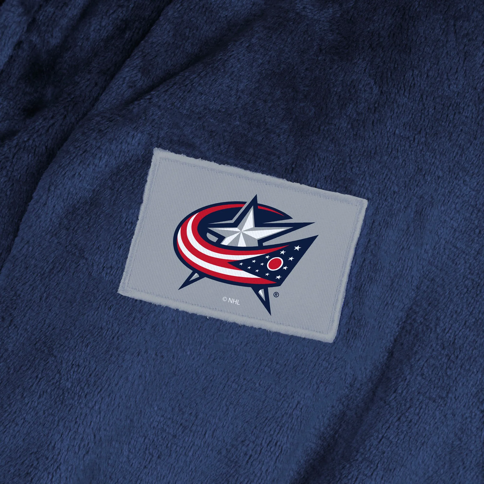 Columbus Blue Jackets NHL Navy Snipe S/M Silk Touch Bathrobe 23X41 Inches