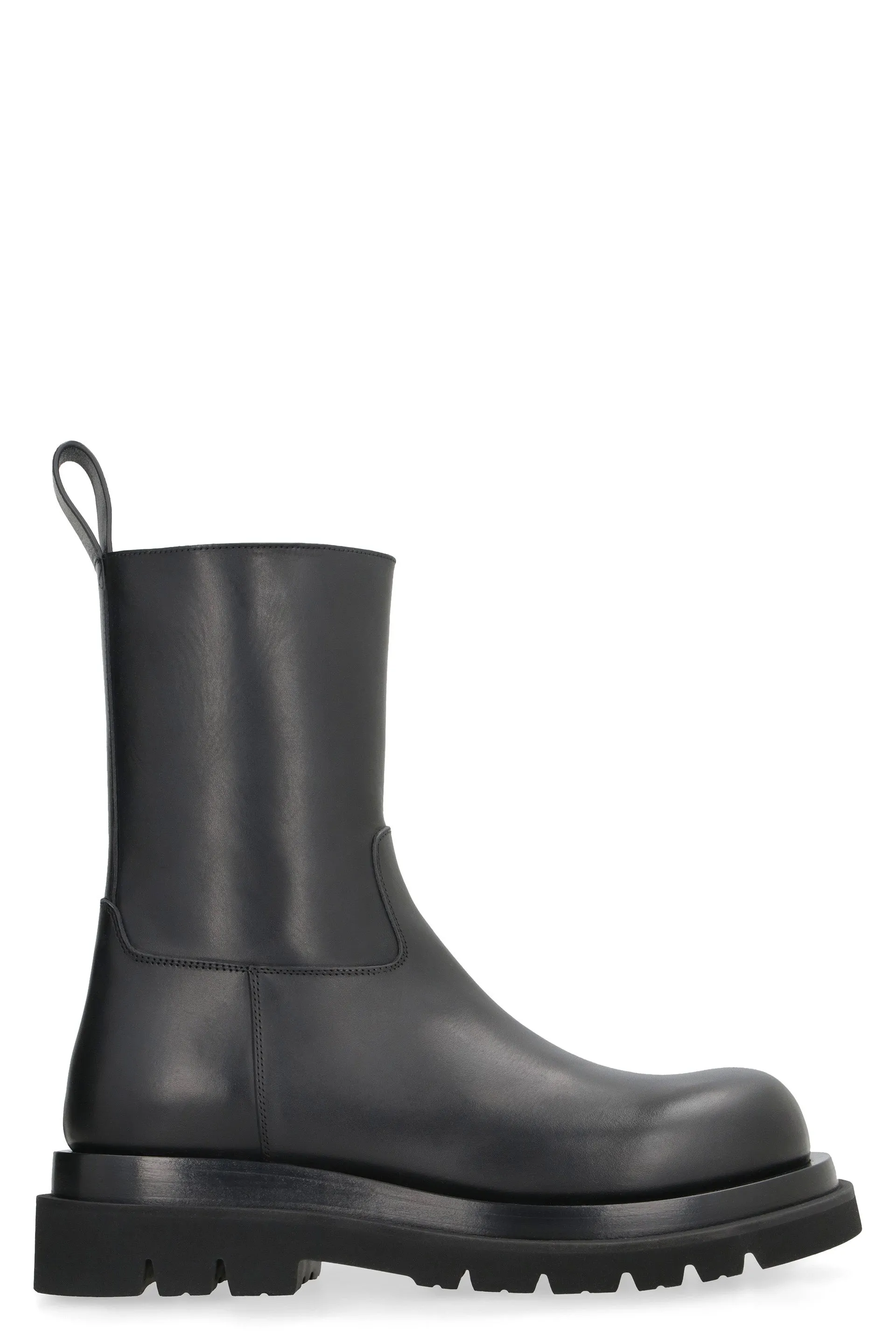 LUG LEATHER ANKLE BOOTS