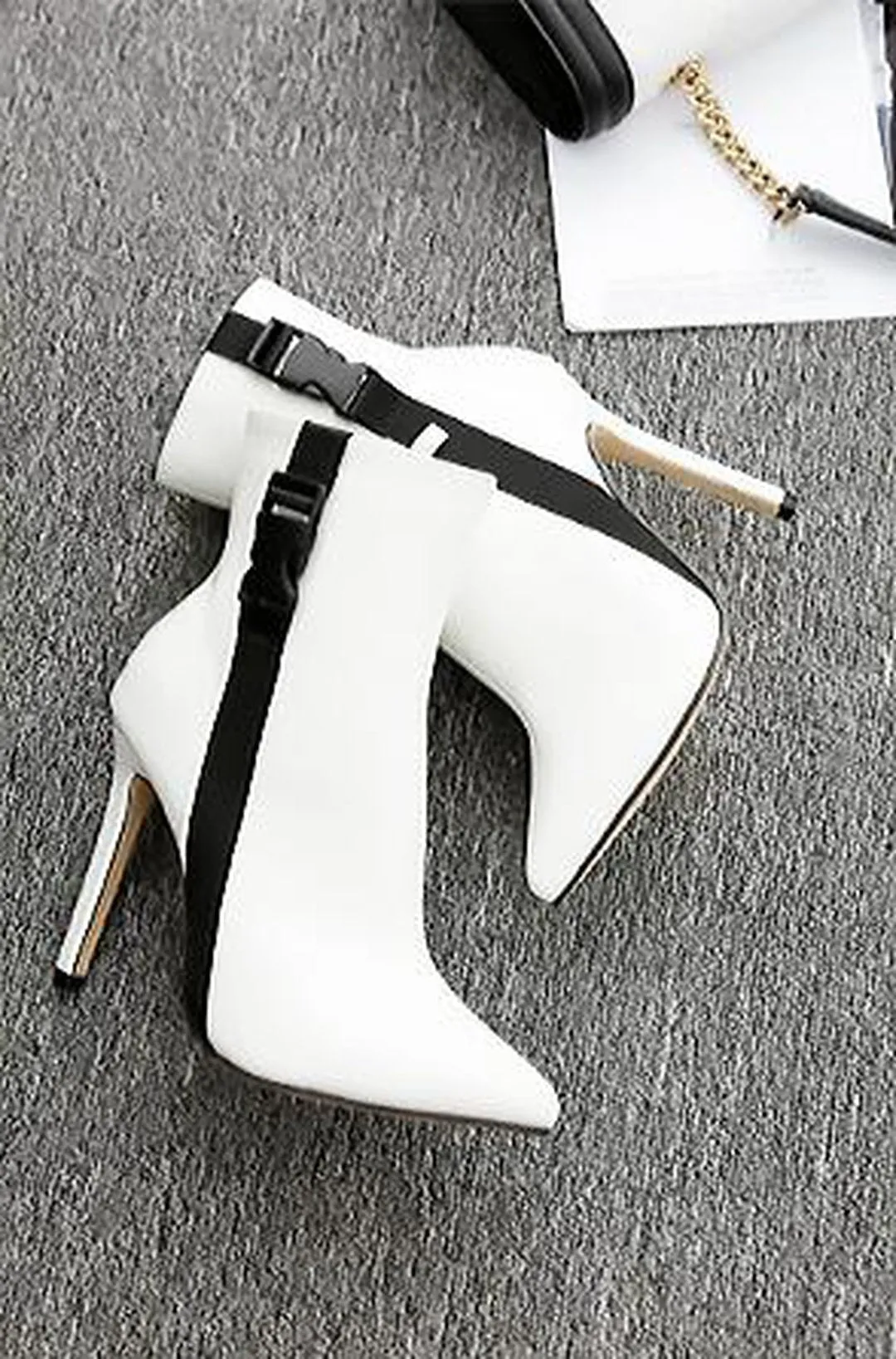 MAXI - BELT STRIPE ANKLE BOOTS