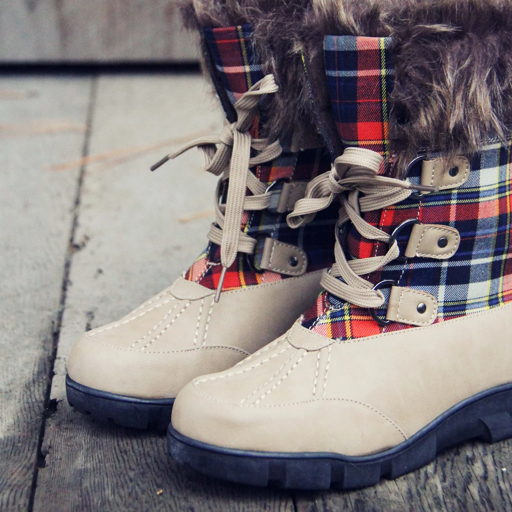 Tartan Flurries Snow Boots in Smoke