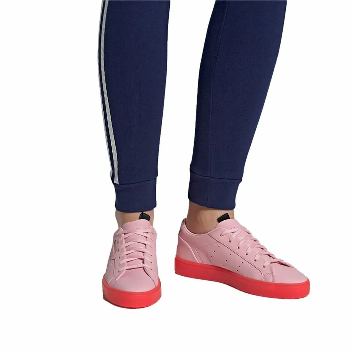 Women's casual trainers Adidas Originals Sleek Light Pink